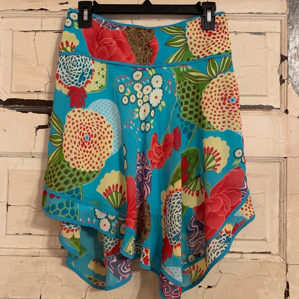 Cheerful, summery floral skirt by Bee Collection